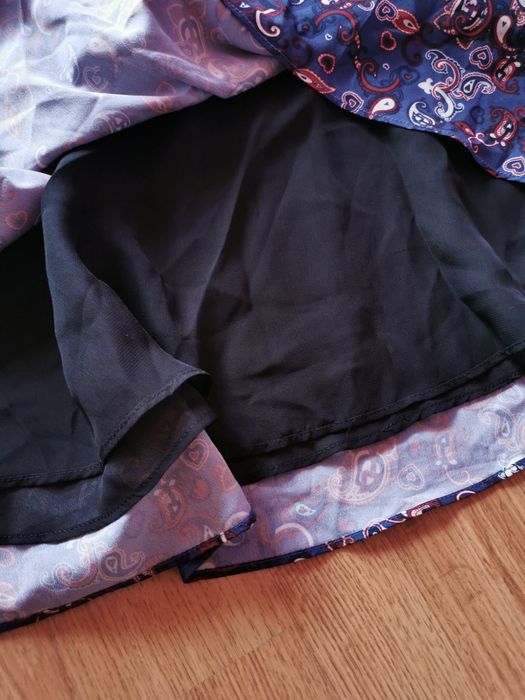 Granatowa spódniczka w paisley boho ze sznurkiem