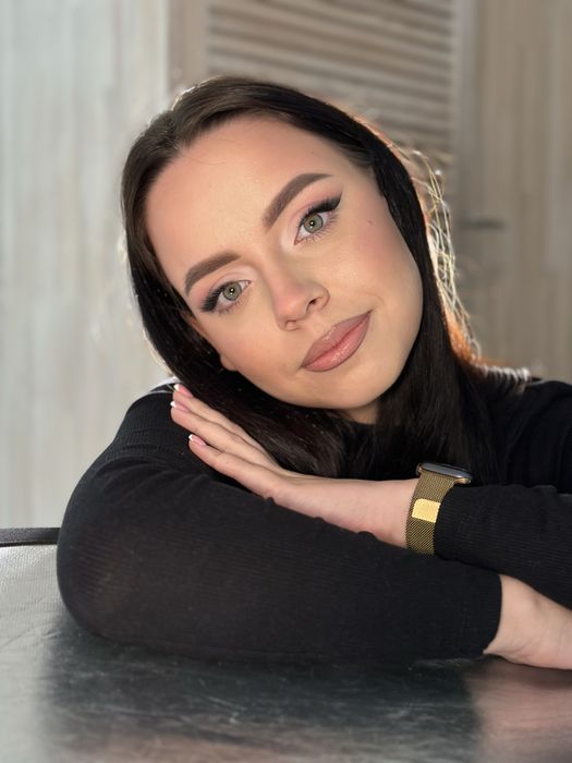 Макіяж та зачіска