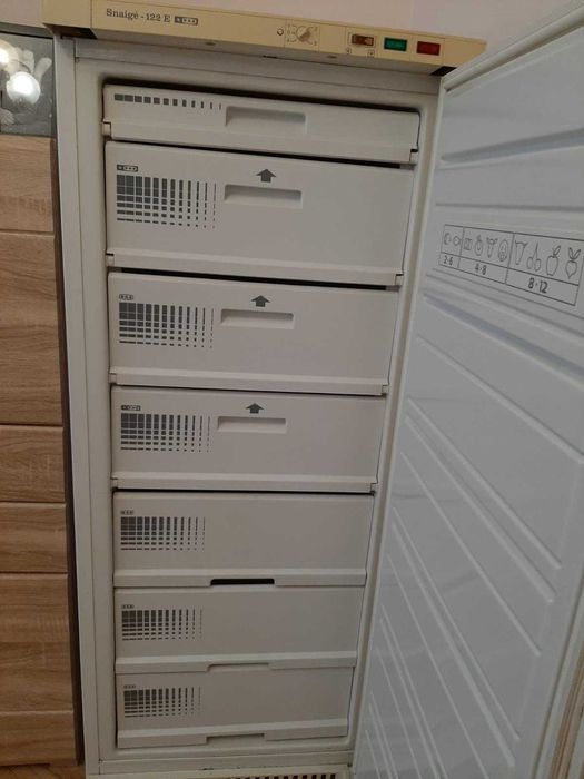 Морозильна камера Snaige - 122 Е (Снайге)