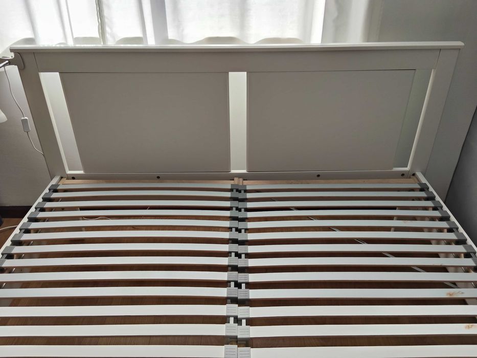 Estrutura de cama SONGESAND, branco com Colchão molas ensacadas VALEVÅG.