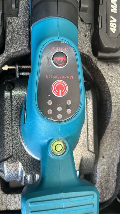 Maquina vibratoria para acentar cerâmica