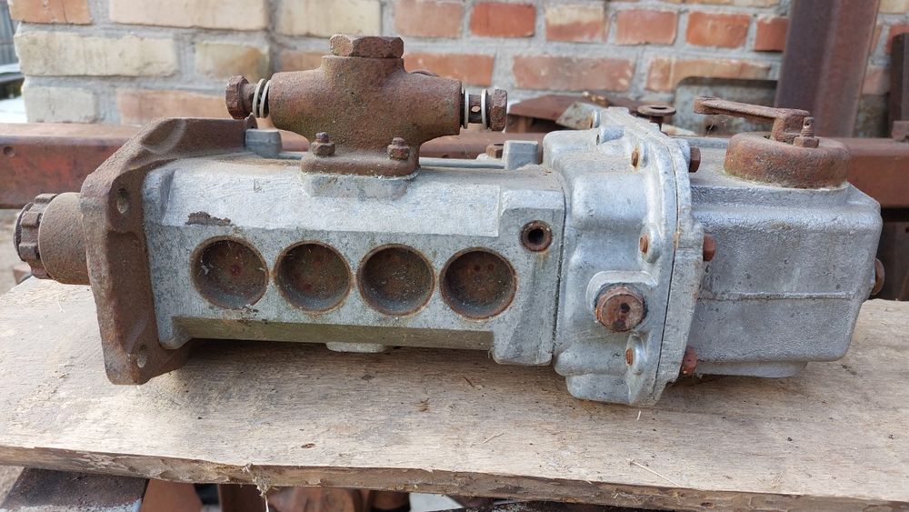 Паливний насос ТНВД 4TH-9×10T14