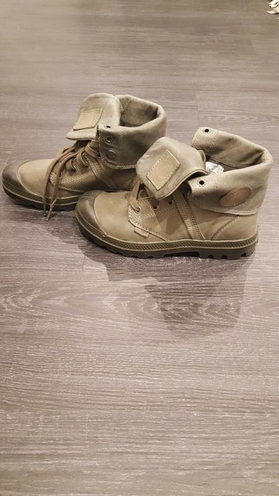 Palladium em pele verde tropa, novas