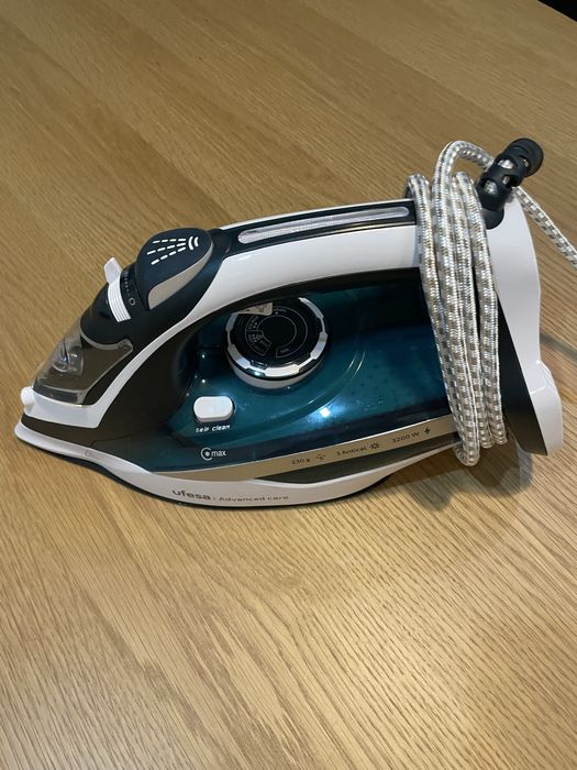 Ferro a vapor ufesa