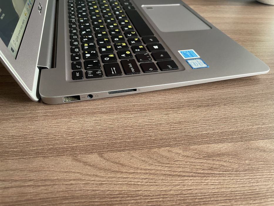 Asus ZenBook / 8GB / SSD 256GB / Ультрабук / №49