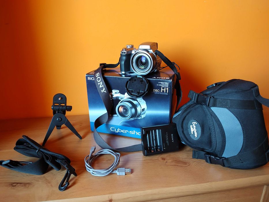 Aparat cyfrowy SONY Cyber-shot DSC-H1