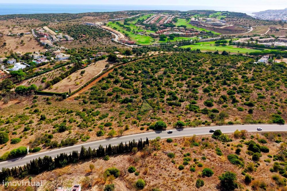 Oportunidade Terreno  com Ruinas para venda em Lagos