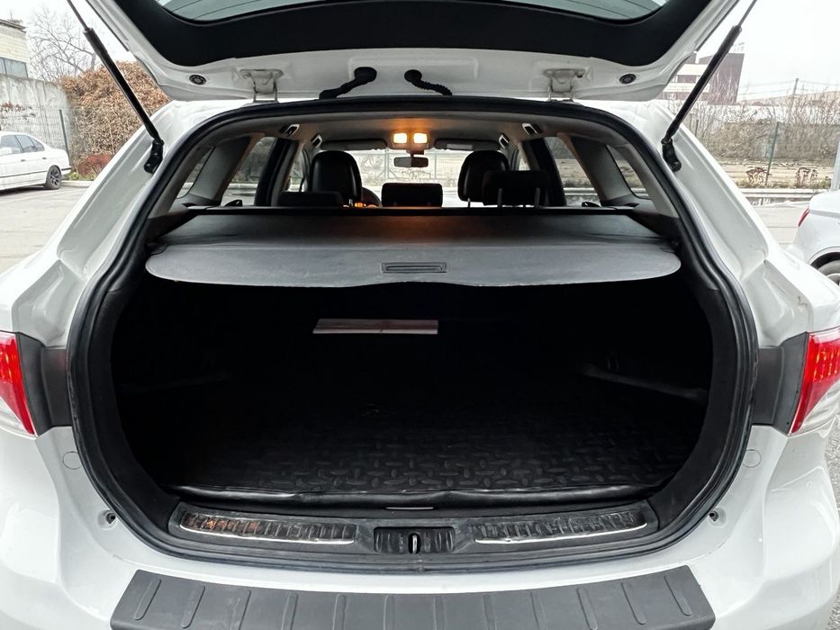 Toyota Avensis автомат 2011рік