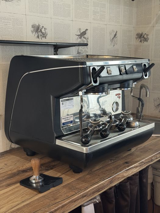 Кавомашина Nuova Simonelli Appia Live Compact S 2GR (напівавтомат)
