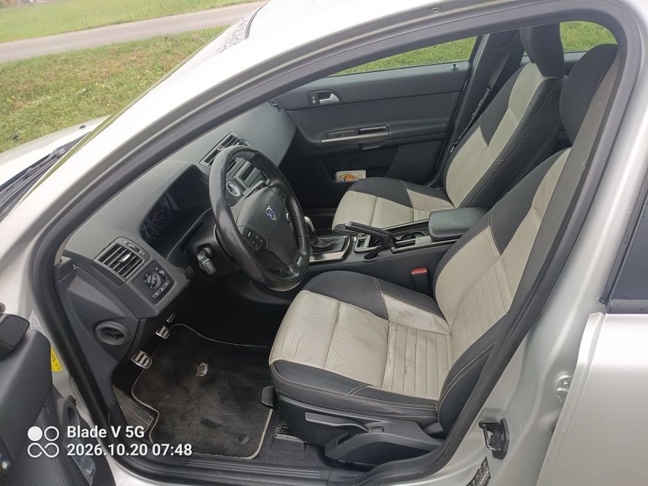 Volvo v50 2.0 benzyna z LPG r-design