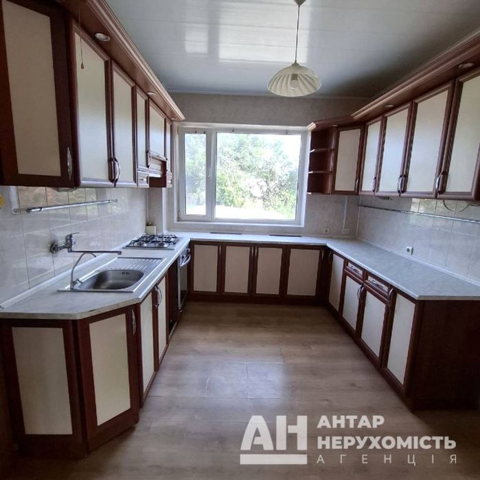 Продається двоповерховий  будинок в Кропивницькому, р-н Горсад