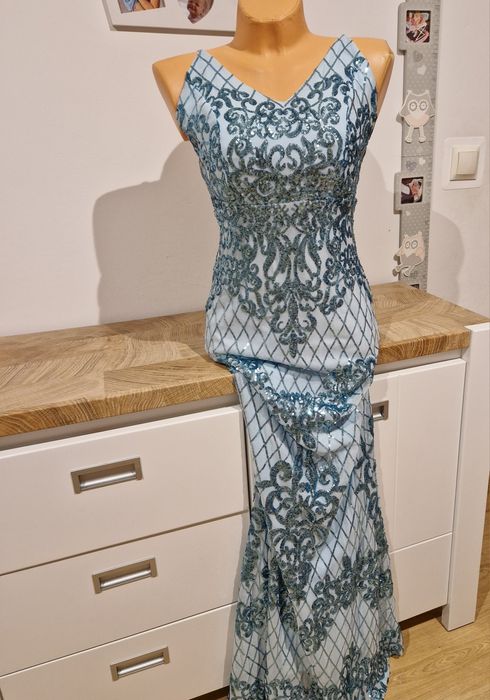 Śliczna sukienka długa