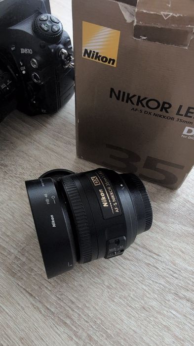 NIKKOR LENS AF-S  DX 35mm f/1.8G