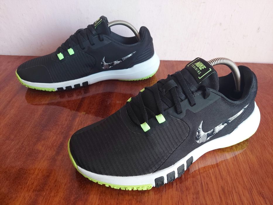 Кроссовки для тренировок NIKE FLEX CONTROL TR4 оригінал 

Розмір по бі