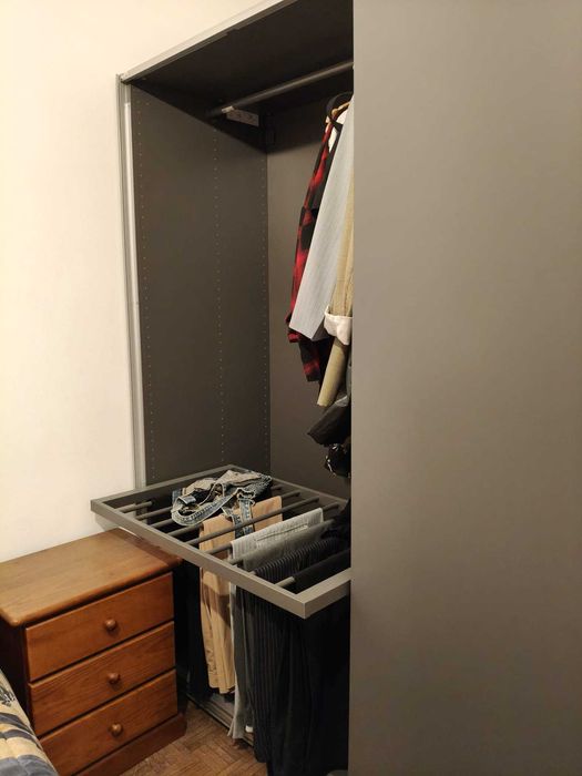 Roupeiro c/Portas Deslizantes