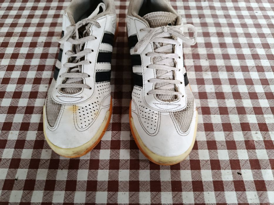 Sapatilhas adidas  para jogar futsal