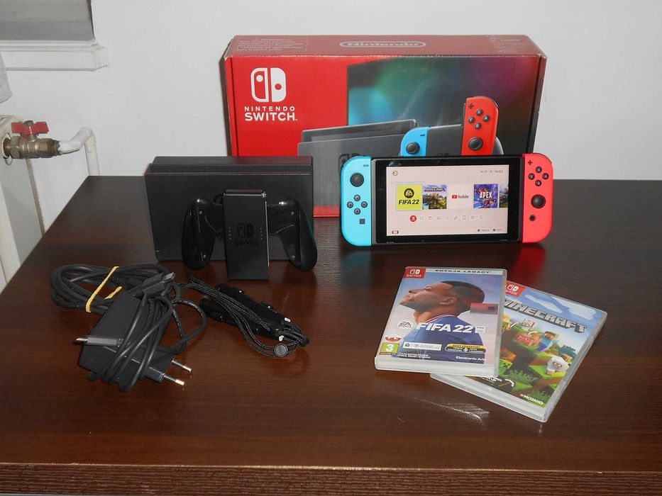 Konsola Nindendo Switch + 2 Gry + Karta Pamięci 128gb
