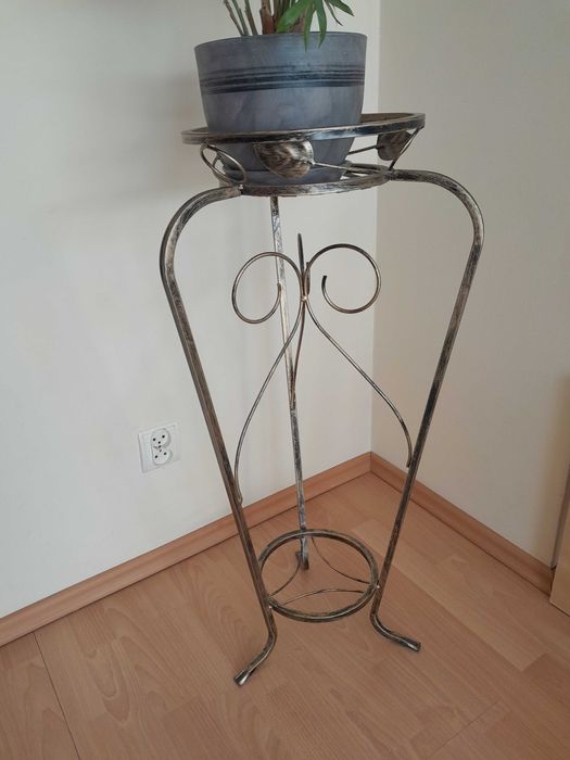 Kwietnik duzy wysoki