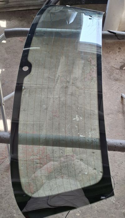 Скло задне Golf 7