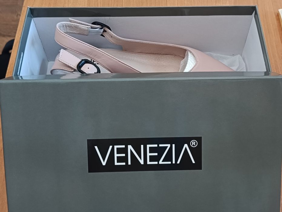 Buty Venezia r 37 pudrowy róż