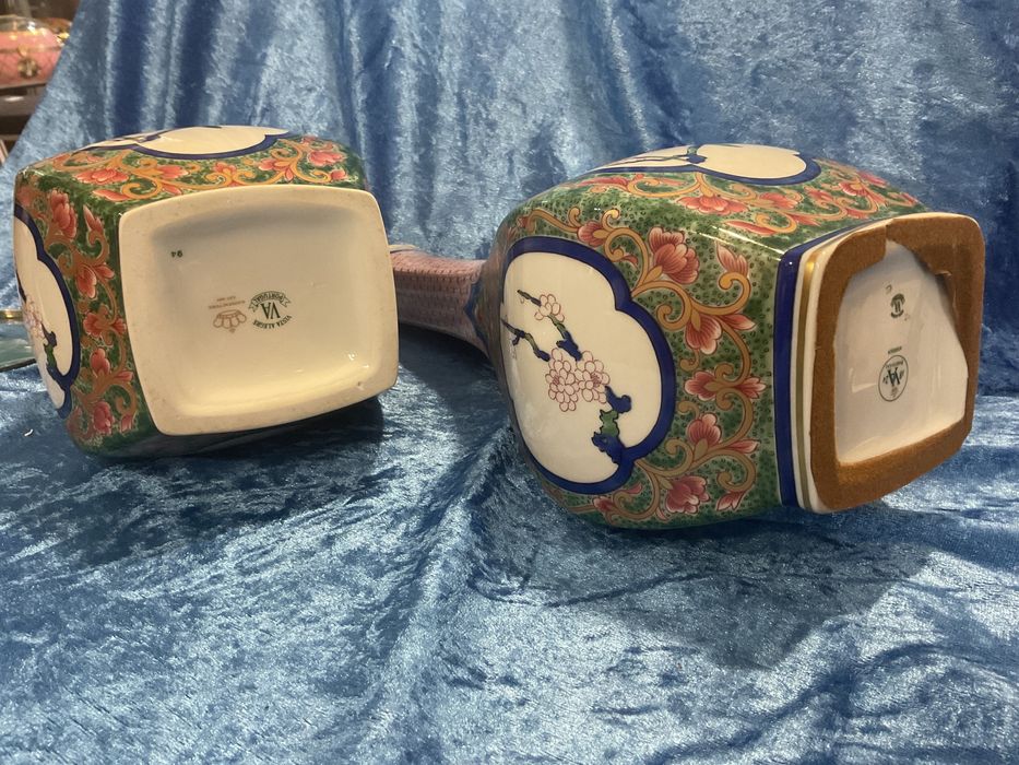 Par de garrafas Ansham pintura manual a ouro altura 32 cm