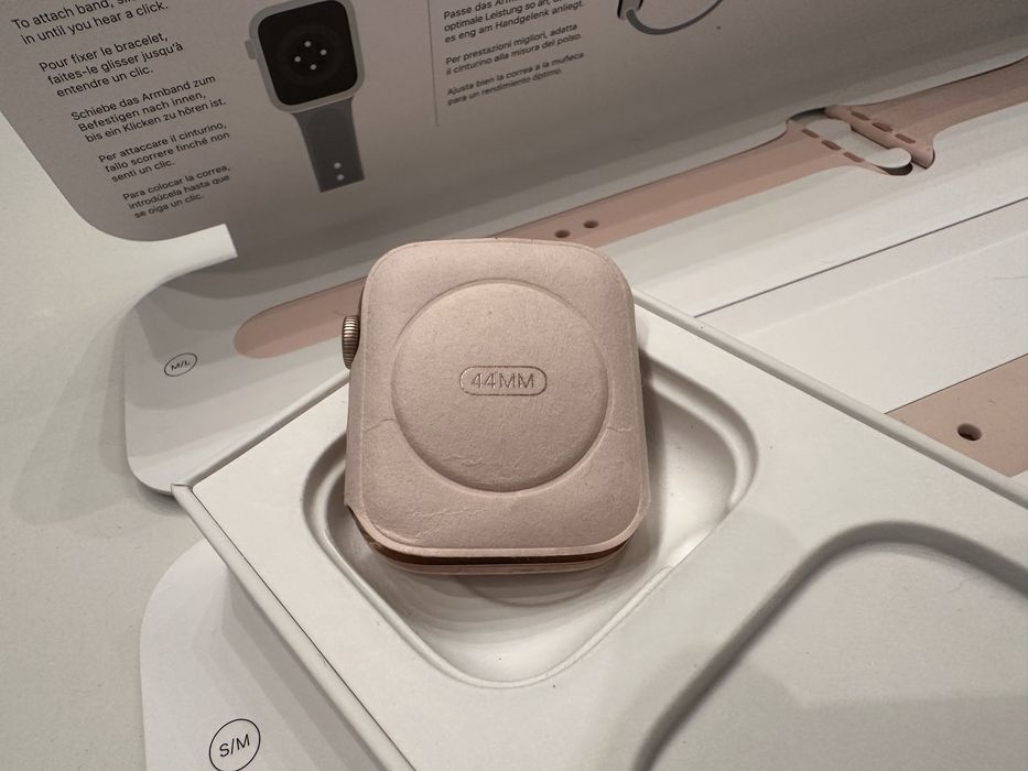 Zegarek Apple Watch Series 6 32 GB 44 mm GPS Gold Alu Pink