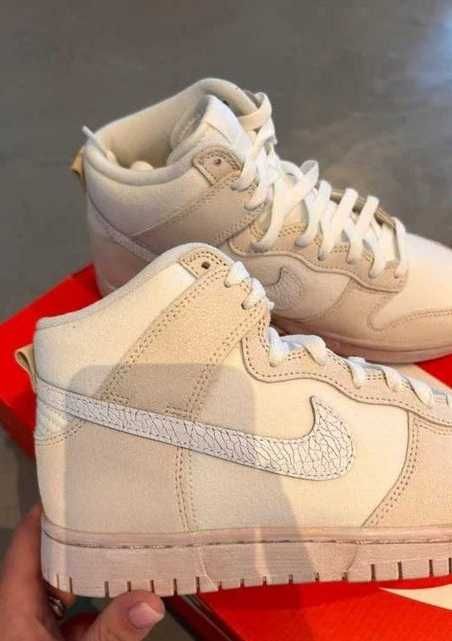 Nike Dunk Hi Retro PRM - Tamanho 40 - Novos na caixa