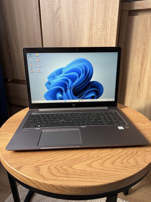 Laptop HP ZBook 15u G6 | i7 16GB DDR4 240GB SSD | Windows 11