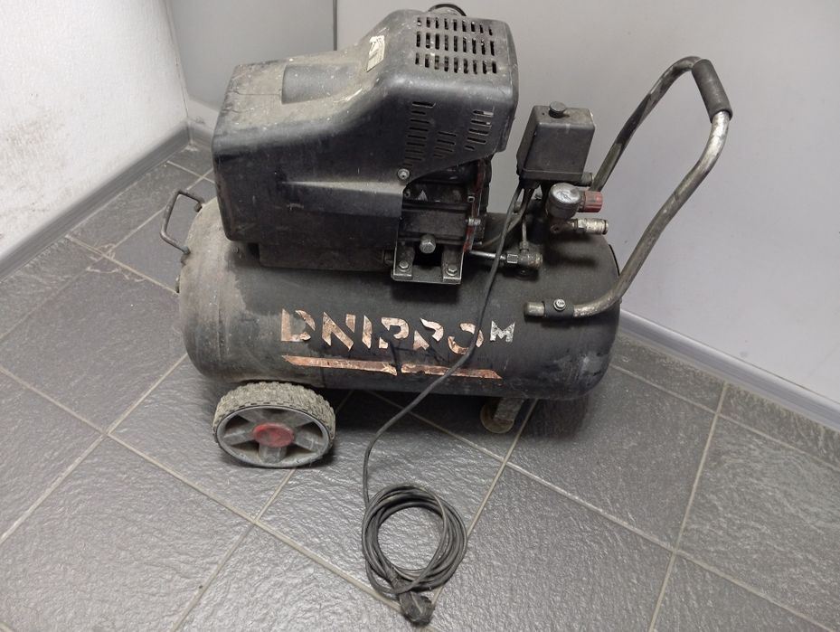 Компресор Dnipro M AC-50LX