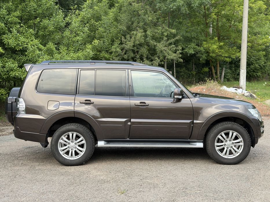 Mitsubishi Pajero  Wagon