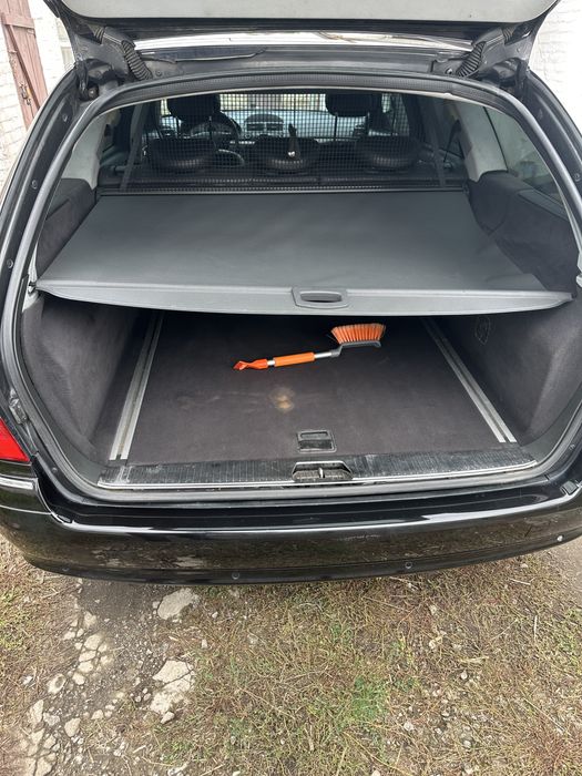 Продам автомобіль Мерседес 211