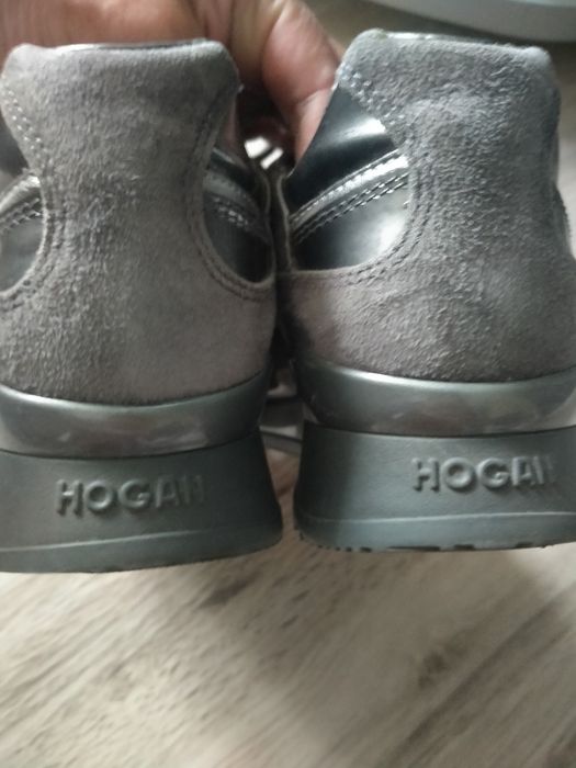 Продаються  жіночі красовкі Hogan