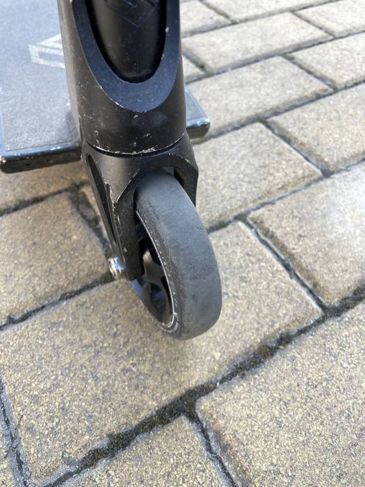 Самокат Striker Gravis