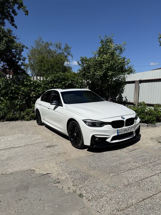 BMW F30 328i xDrive Sport Line