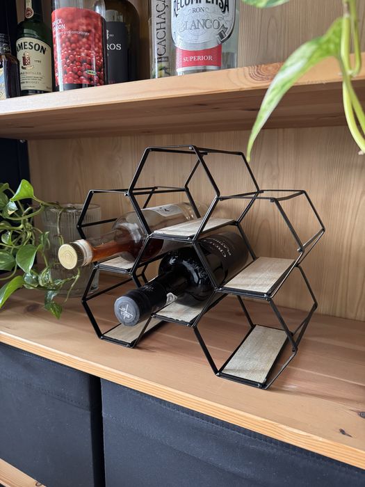 Garrafeira em metal e madeira  para 6 garrafas