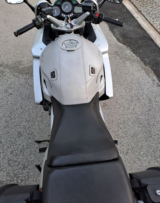 Yamaha FJR 1300.