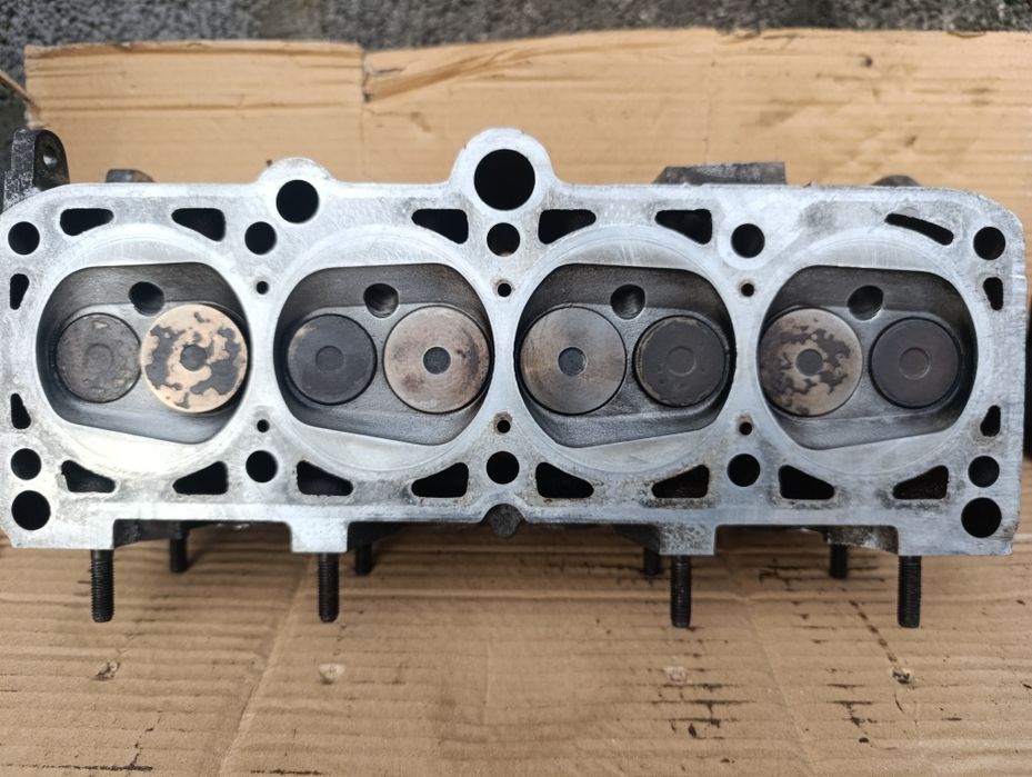 Гбц головка 2.0 053103737 Ауді 80 100 А6 Passat b3 B4 Golf