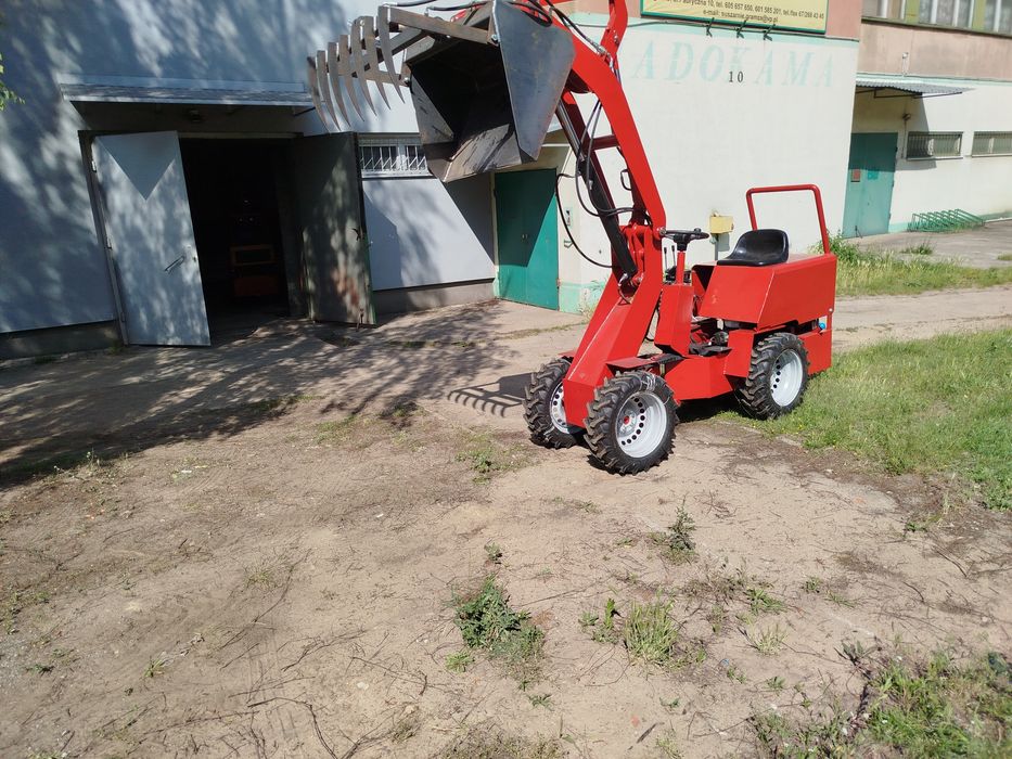 Miniładowarka ładowarka 4x4