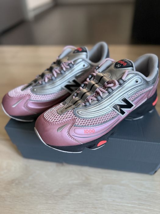 Женские кроссовки NEW BALANCE