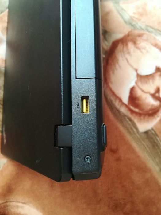 Lenovo ThinkPad Edge intel core i3