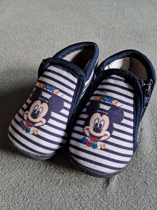 Buty dziecięce rozm 18