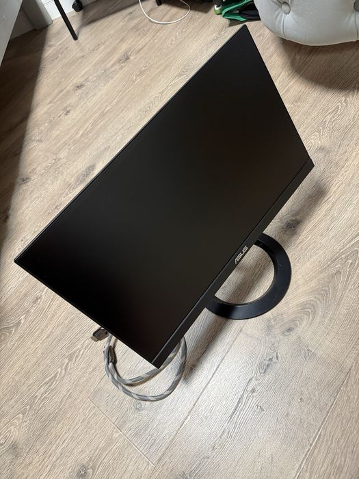 Тонкий безрамочний монітор ASUS VZ229HE