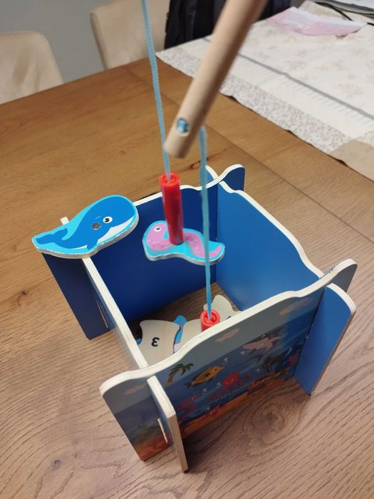 Vendo 4 brinquedos juntos - em bom estado