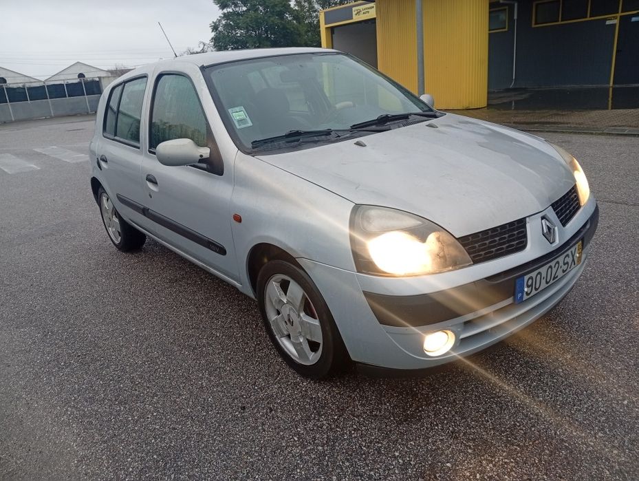 Renault Clio 2002 a gasolina aceito troca
