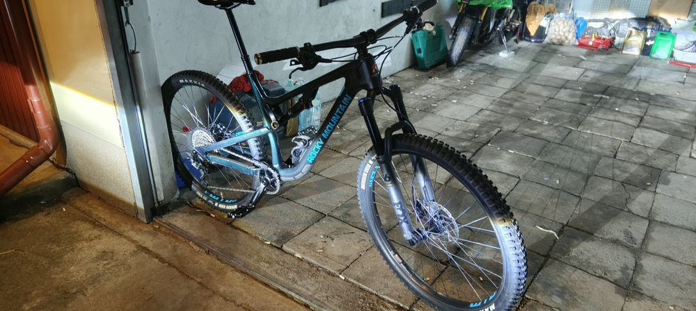 Rocky mountain instinct 50 carbon