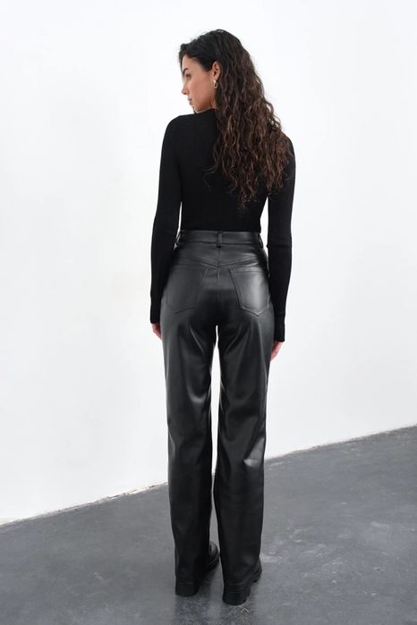 Шкіряні брюки  Must Have