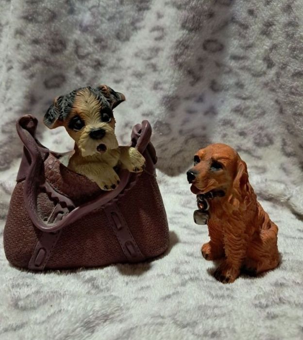 Статуэтки собачек и другие.