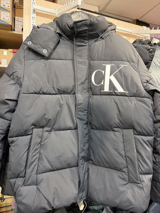 Куртка зимова Calvin Klein розмір Л оригінал