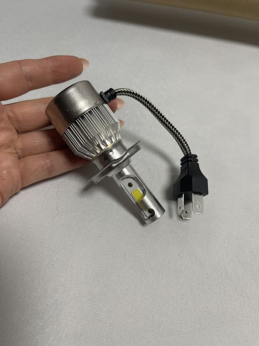 Lâmpada LED H4 C6 3C6B nova
