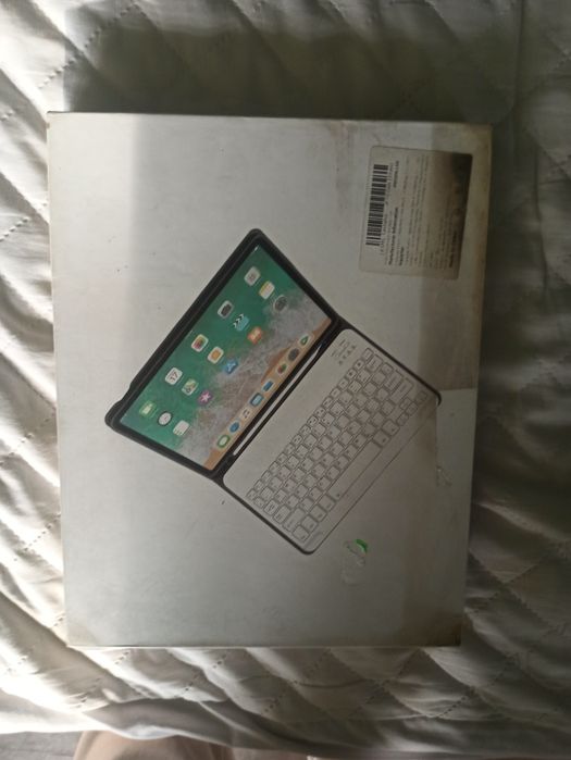 Чохол з клавіатурою на iPad 10 2022 , iPad 11 2025 (А16)